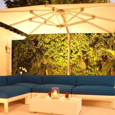 Large canopy umbrella example