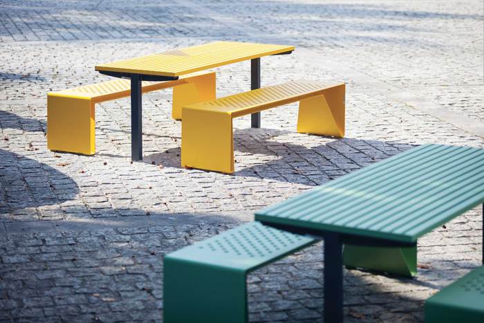 Commercial picnic tables